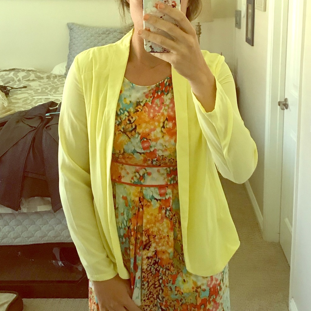 Light yellow blazer